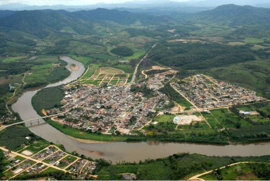 vazamento-de-oleo-no-rio-ribeira-de-iguape-deixa-cidades-de-sp-e-pr-em-alerta