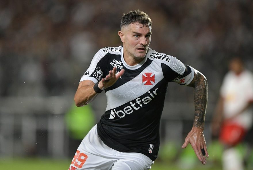 RJ - RIO DE JANEIRO - 31/05/2025 - BRASILEIRO A 2025, VASCO X BRAGANTINO - Vegetti jogador do Vasco durante partida contra o Bragantino no estadio Sao Januario pelo campeonato Brasileiro A 2025. Foto: Thiago Ribeiro/AGIF