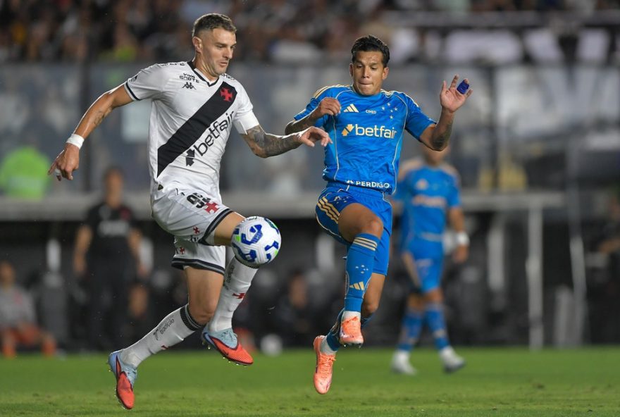 RJ - RIO DE JANEIRO - 27/09/2025 - BRASILEIRO A 2025, VASCO X CRUZEIRO - Vegetti jogador do Vasco durante partida contra o Cruzeiro no estadio Sao Januario pelo campeonato Brasileiro A 2025. Foto: Thiago Ribeiro/AGIF