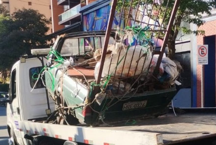 veiculo-danificado-em-acidente-em-campinas-tem-38-infracoes-e-r24-632C3-mil-em-multas2C-diz-emdec