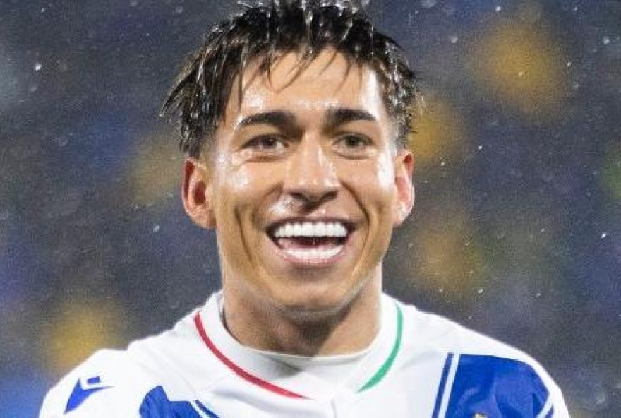 velez-elimina-fortaleza-em-jogo-sob-forte-chuva-e-avanca-na-libertadores