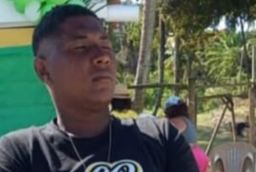 vendedor-de-acaraje-morre-por-mal-subito-na-arena-fonte-nova3A-investigacoes-em-andamento-e-alerta-para-cuidados-com-a-saude