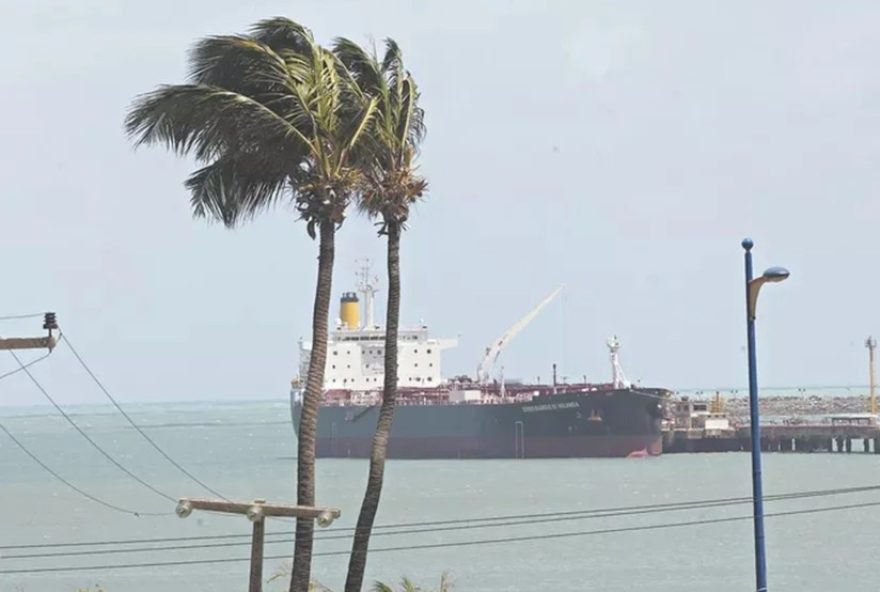 ventos-mais-fortes-no-ceara3A-rajadas-de-ate-65-km2Fh-continuam2C-alerta-especialista ventos-mais-fortes-no-ceara3A-rajadas-de-ate-65-km2Fh-continuam2C-alerta-especialista