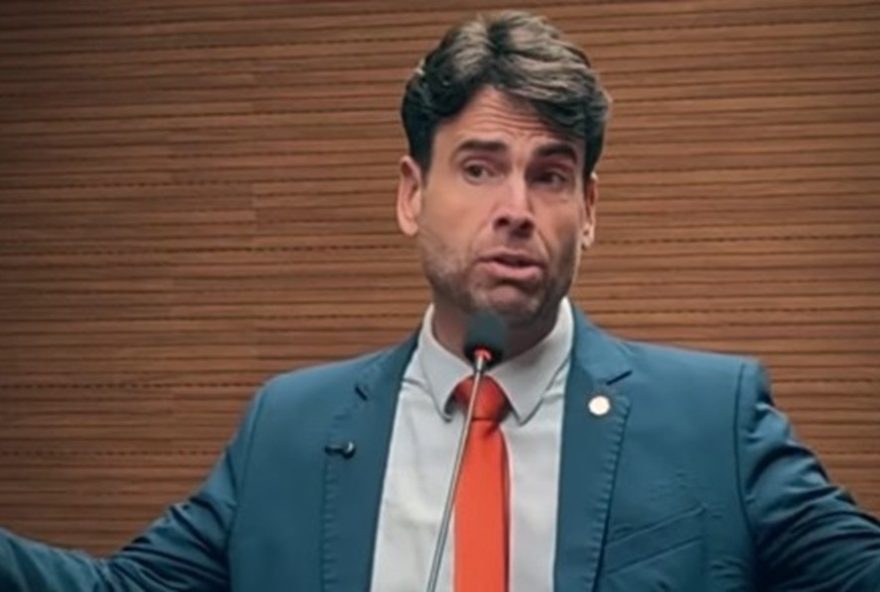 vereador-do-recife-eduardo-moura-indiciado-por-injuria-qualificada-e-difamacao vereador-do-recife-eduardo-moura-indiciado-por-injuria-qualificada-e-difamacao