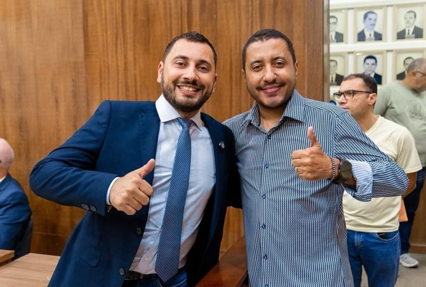 vereador-marcos-aquino-e-preso-com-arma-e-remedios-em-nova-iguacu3A-policia-investiga-ligacao-com-comando-vermelho vereador-marcos-aquino-e-preso-com-arma-e-remedios-em-nova-iguacu3A-policia-investiga-ligacao-com-comando-vermelho