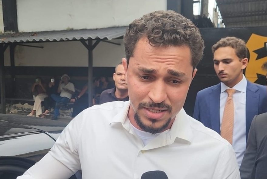 vereador-salvino-e-solto-e-promete-acao-apos-prisao