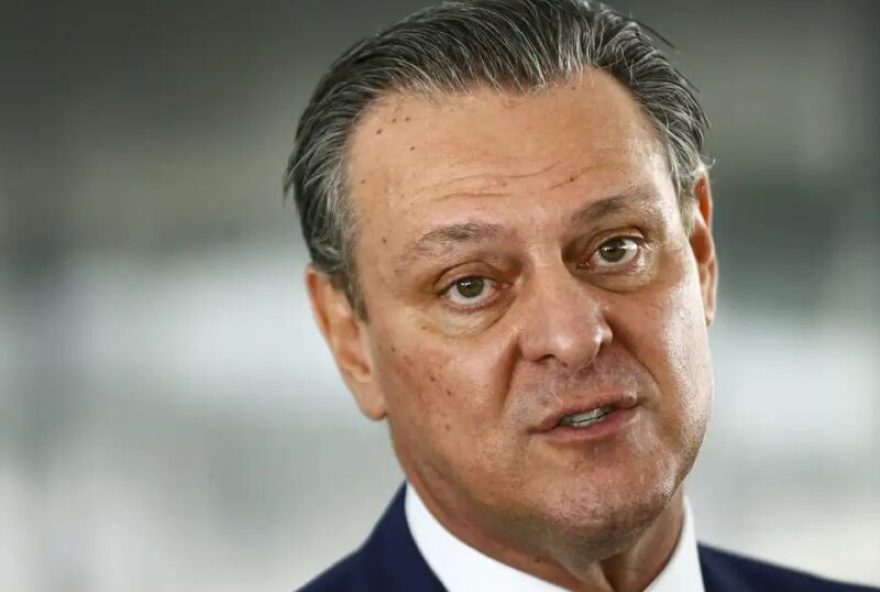 viagem-com-lula-aos-eua-foi-suspensa-em-virtude-da-guerra-no-ira2C-diz-favaro viagem-com-lula-aos-eua-foi-suspensa-em-virtude-da-guerra-no-ira2C-diz-favaro