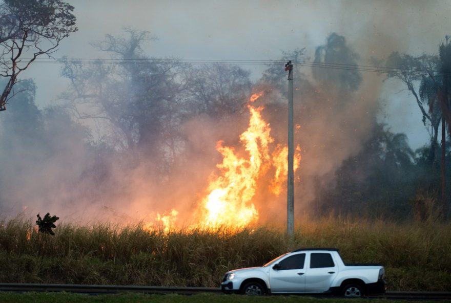 viagem-de-comitiva-para-europa-e-analises-24-horas-reduzem-em-8625-focos-de-incendio-em-sp3A-22sala-sp-sem-fogo22-e-novas-punicoes-eficazes
