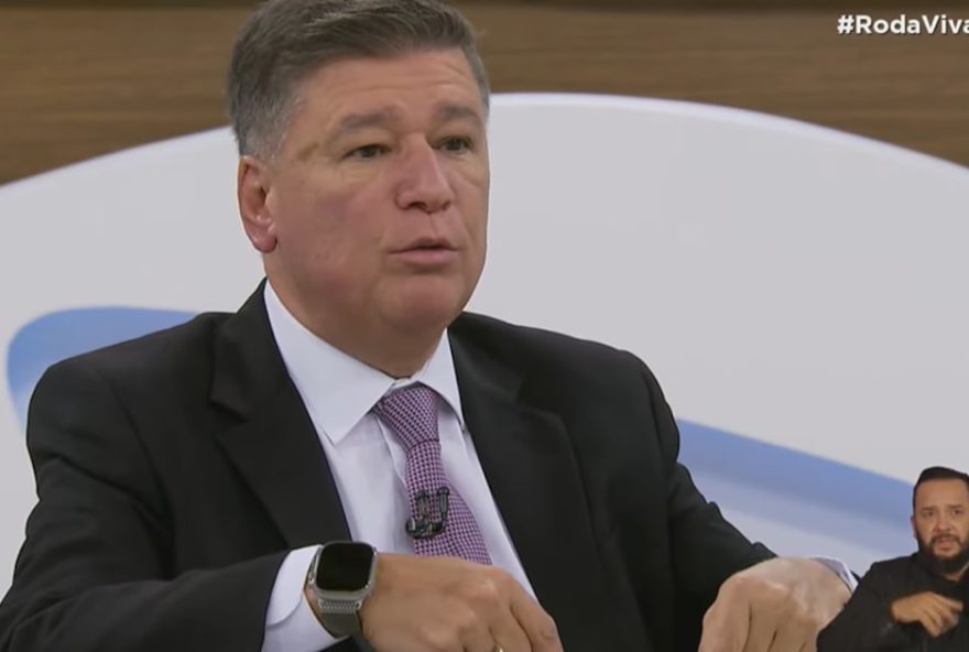 viana-diz-que-mensagem-de-vorcaro-foi-para-numero-funcional-do-stf-e-que-moraes-deveria-ser-afastado