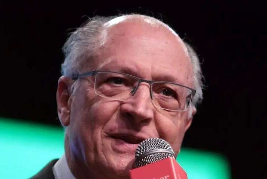 vice-presidente-alckmin-destaca-encontro-entre-lula-e-trump-como-passo-inicial-para-resolver-tarifaco