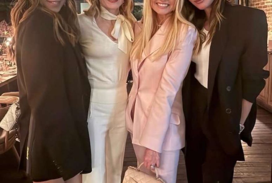 victoria-beckham-reencontra-spice-girls-em-celebracao-de-aniversario3A-amor-e-amizade-prevalecem victoria-beckham-reencontra-spice-girls-em-celebracao-de-aniversario3A-amor-e-amizade-prevalecem
