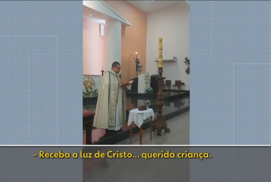video-mostra-polemica-em-batismo3A-padre-evita-nome-de-bebe-no-rio