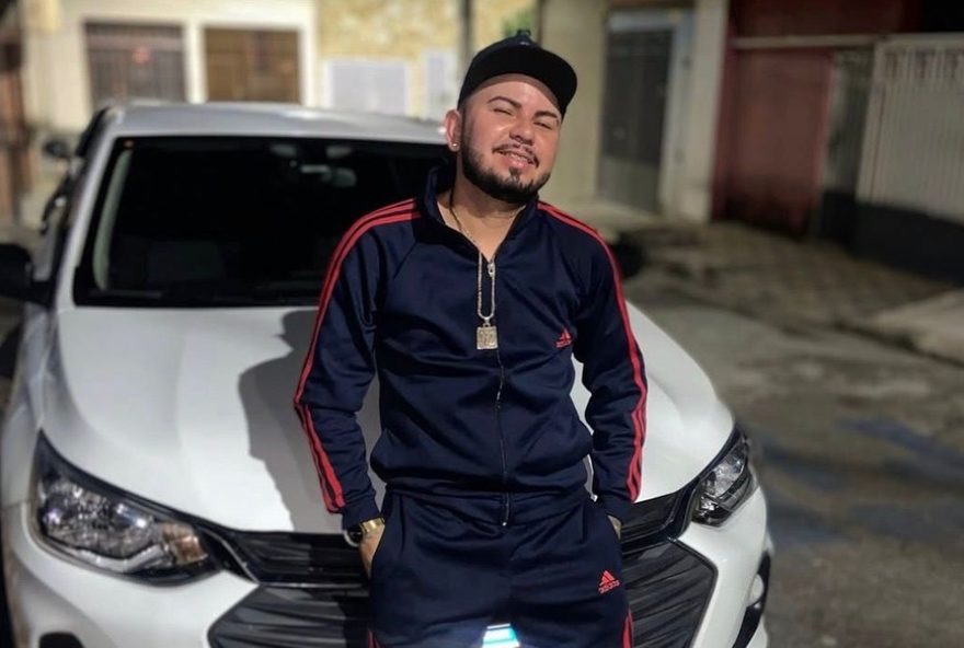 video-viral3A-artista-de-manaus-encanta-com-forro-de-galeroso-na-avenida-paulista video-viral3A-artista-de-manaus-encanta-com-forro-de-galeroso-na-avenida-paulista