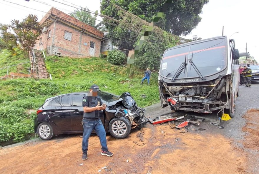 video3A-acidente-fatal-entre-carro-e-micro-onibus-em-manaus3B-homem-morre-aos-67-anos video3A-acidente-fatal-entre-carro-e-micro-onibus-em-manaus3B-homem-morre-aos-67-anos