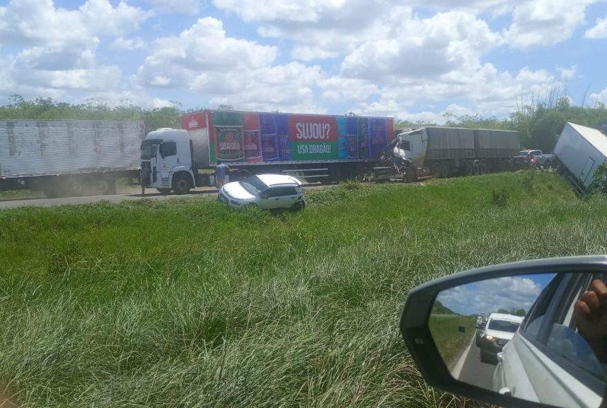 video3A-grave-acidente-com-carreta-deixa-morto-e-feridos-na-br-324 video3A-grave-acidente-com-carreta-deixa-morto-e-feridos-na-br-324