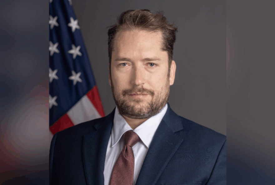 vieira-fala-em-ingerencia-em-visita-de-assessor-de-trump vieira-fala-em-ingerencia-em-visita-de-assessor-de-trump