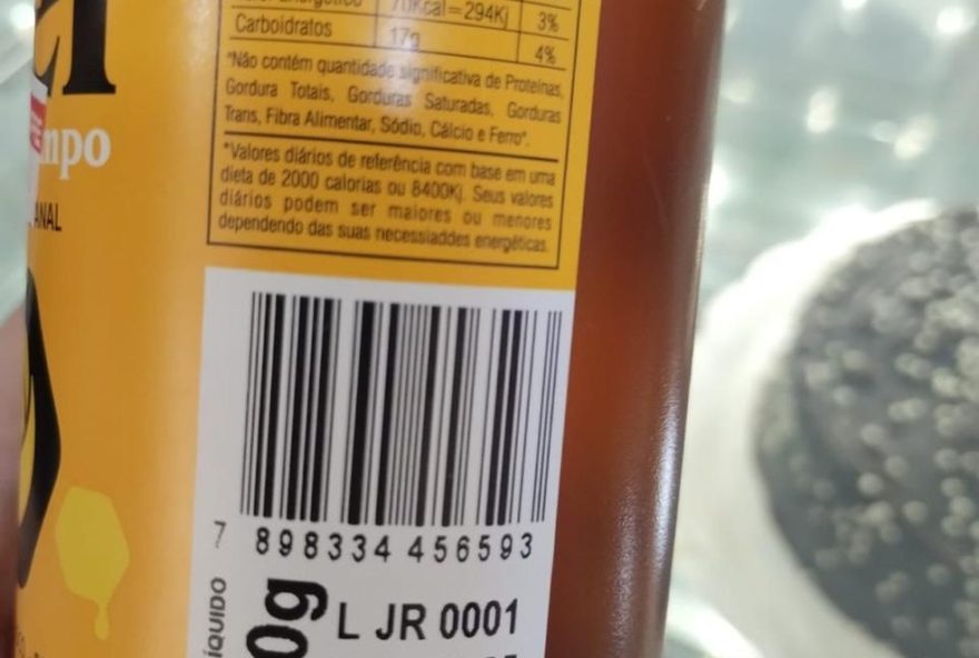 vigilancia-sanitaria-de-petrolina-recolhe-produto-clandestino-sem-registro0A
