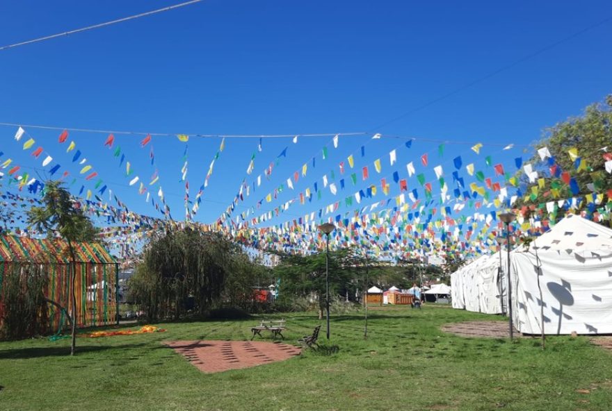 vila-julina-em-presidente-prudente3A-25-opcoes-de-comidas-tipicas-e-diversao-garantida-na-praca-do-centenario-acompanhe