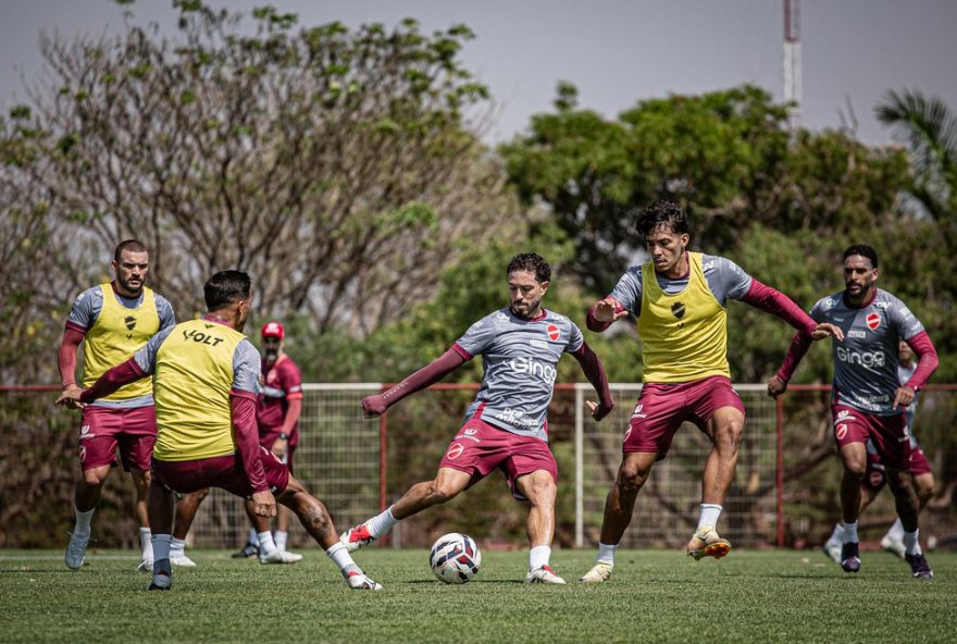 vila-nova-acumula-empates-em-casa-e-se-distancia-do-g-4-na-serie-b3A-proxima-meta-e-vencer