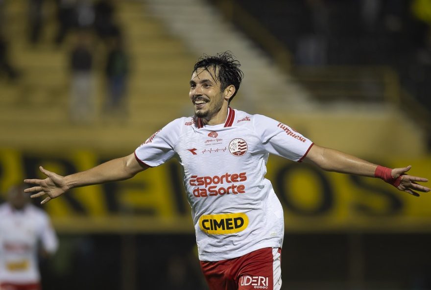 vila-nova-anuncia-contratacoes-de-marco-antonio-e-ryan-para-reforcar-elenco-em-2022 SP - SAO BERNARDO DO CAMPO - 24/08/2025 - BRASILEIRO C 2025, SAO BERNARDO X NAUTICO - Marco Antonio jogador do Nautico comemora seu gol durante partida contra o Sao Bernardo no estadio Primeiro de Maio pelo campeonato Brasileiro C 2025. Foto: Anderson Romao/AGIF @romaofotos