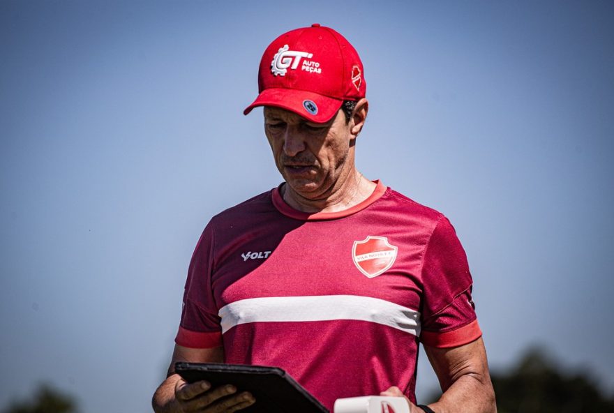 vila-nova-demite-preparador-fisico-apos-criticas-do-vice-presidente vila-nova-demite-preparador-fisico-apos-criticas-do-vice-presidente