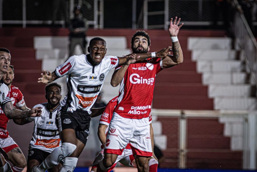 vila-nova-empata-em-1-a-1-com-athletic-no-oba-e-perde-chance-de-encostar-no-g4
