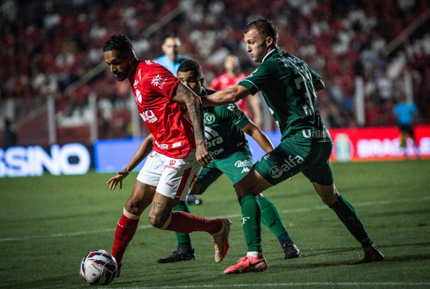 vila-nova-enfrenta-chapecoense-em-situacao-delicada