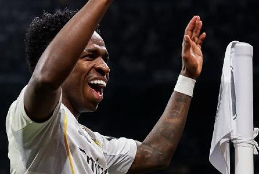 vini-jr.-marca-e-danca2C-real-vence-benfica-e-vai-as-oitavas-da-champions vini-jr.-marca-e-danca2C-real-vence-benfica-e-vai-as-oitavas-da-champions