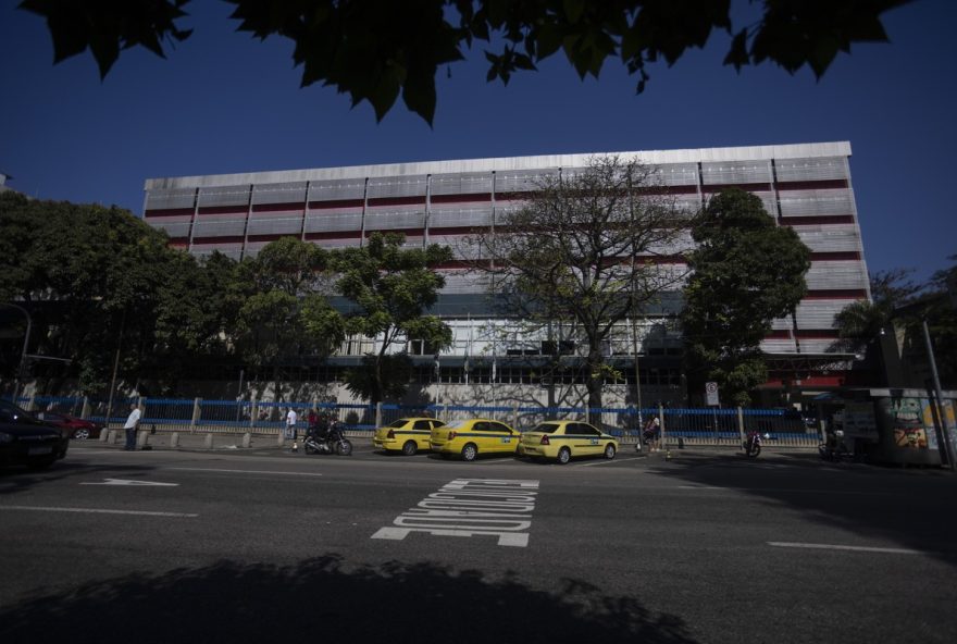 violencia-no-rio-de-janeiro3A-passageira-de-aplicativo-e-baleada-em-tentativa-de-assalto-na-avenida-brasil2C-urgencia-de-medidas-de-seguranca