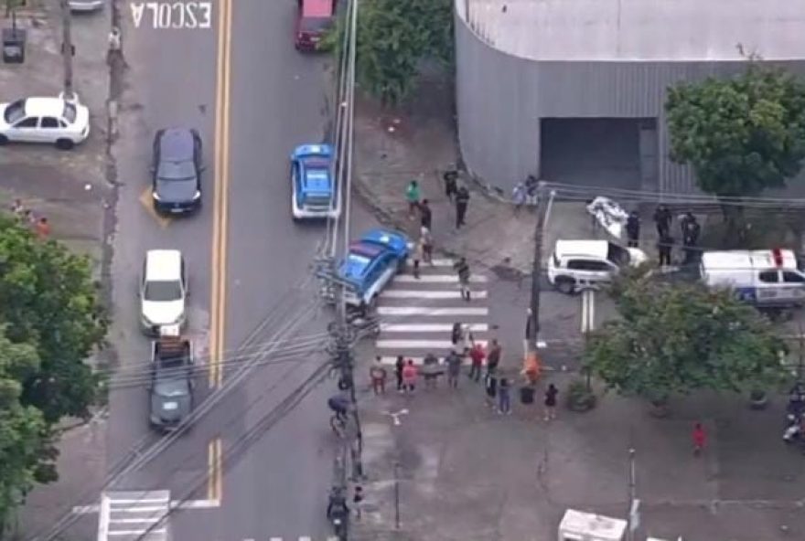 violencia-urbana-no-rio-de-janeiro-vitima-de-homicidio-na-taquara-gera-comocao-policia-investiga-caso-medidas-de-seguranca-sao-necessarias violencia-urbana-no-rio-de-janeiro-vitima-de-homicidio-na-taquara-gera-comocao-policia-investiga-caso-medidas-de-seguranca-sao-necessarias