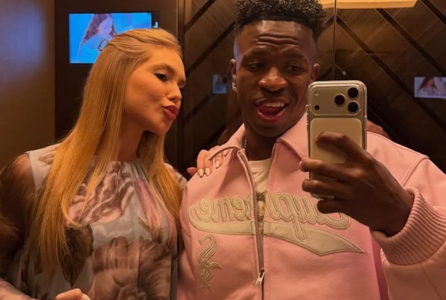 virginia-e-vini-jr.-posam-abracados-antes-de-noitada-em-goiania