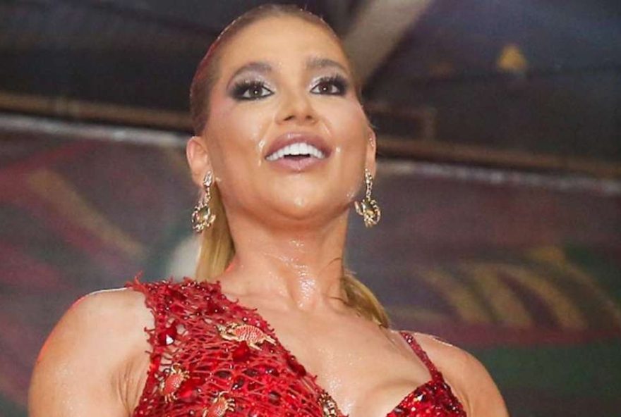 virginia-fonseca-volta-aos-ensaios-da-grande-rio-deslumbrante-em-2026 virginia-fonseca-volta-aos-ensaios-da-grande-rio-deslumbrante-em-2026