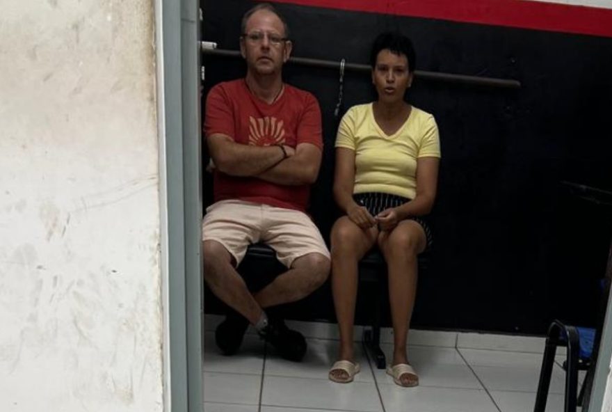 vitima-de-intolerancia-religiosa-e-esfaqueada-apos-ameacas-e-ataque-a-sua-casa3A-casal-preso-em-flagrante