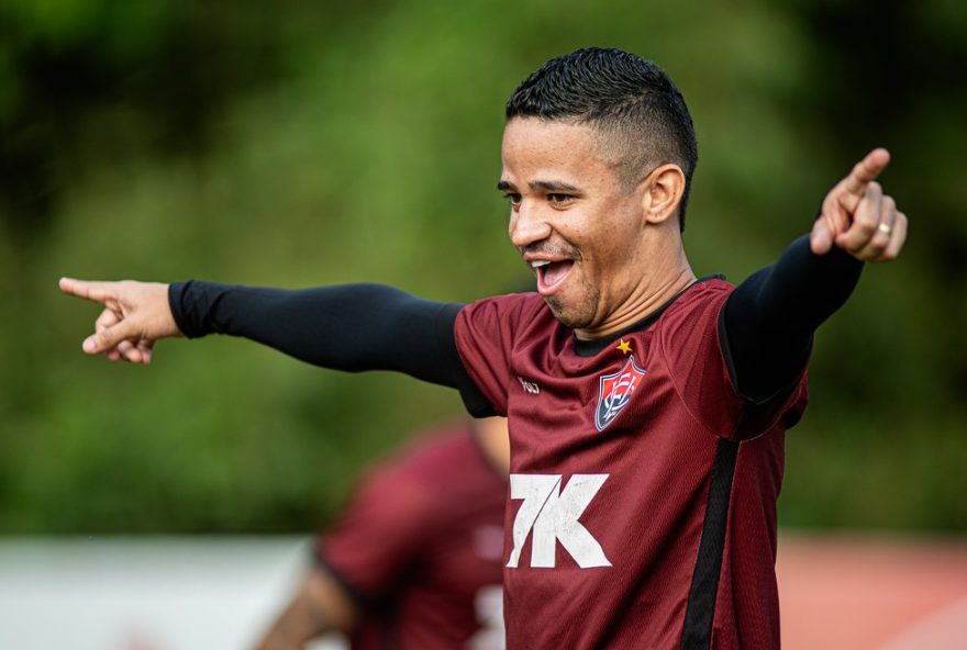 vitoria-deixa-coritiba-para-tras-e-avanca-na-compra-de-erick2C-do-sao-paulo vitoria-deixa-coritiba-para-tras-e-avanca-na-compra-de-erick2C-do-sao-paulo