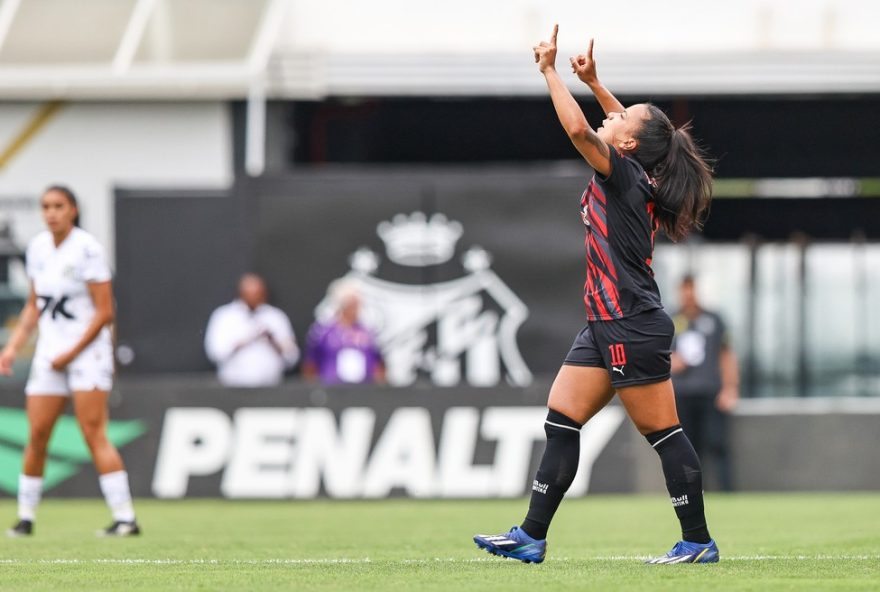 vivian-cardoso2C-a-heroina-do-bragantino2C-sonha-em-disputar-a-copa-do-mundo-feminina-20273A-22quem-nao-vive-isso-e-doidinha22