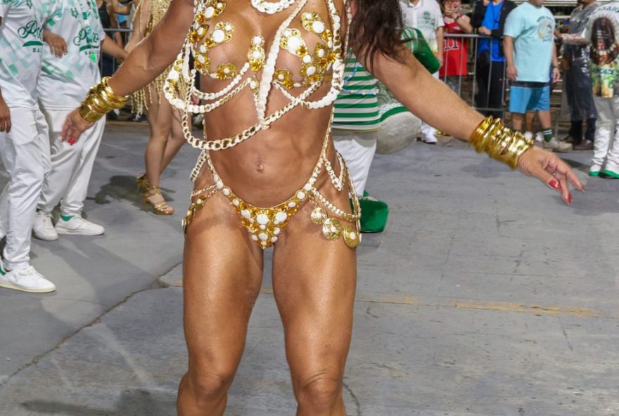 viviane-araujo-brilha-em-ensaio-tecnico-da-mancha-verde-no-sambodromo-de-sp viviane-araujo-brilha-em-ensaio-tecnico-da-mancha-verde-no-sambodromo-de-sp