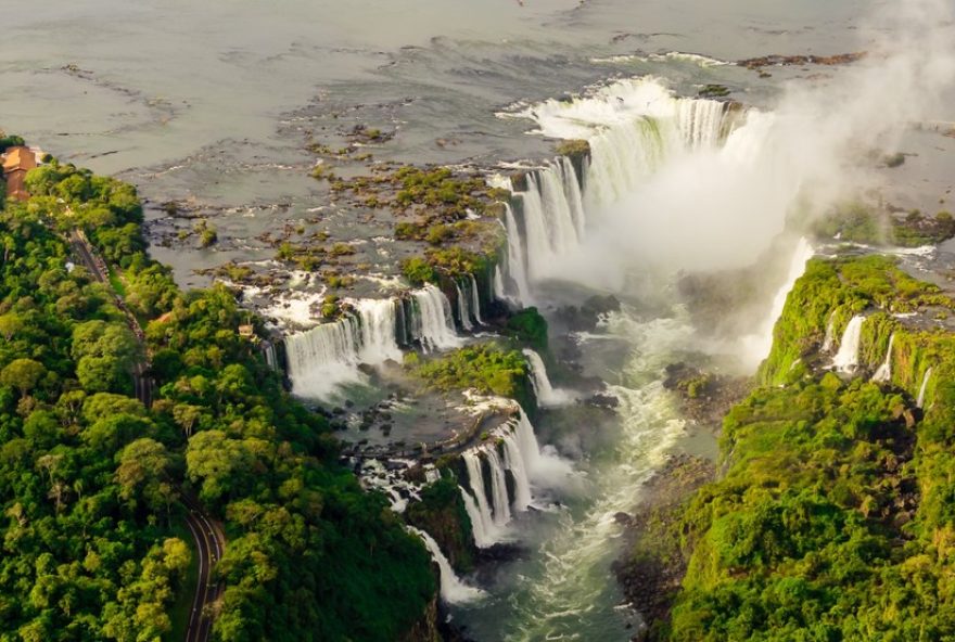 vote-nas-cataratas-do-iguacu-no-22oscar-do-turismo22-2025-ate-3-de-agosto3A-saiba-como