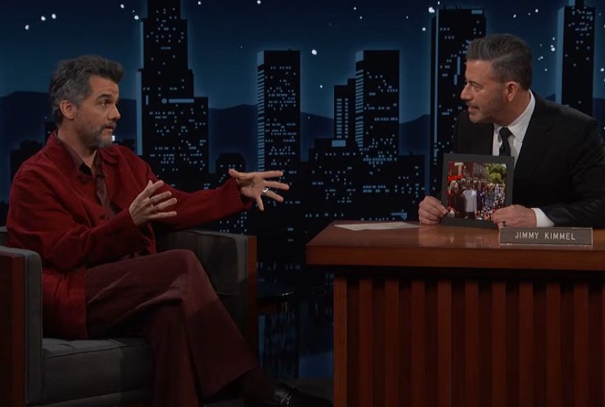 wagner-moura-apresenta-bonecos-gigantes-de-olinda-no-jimmy-kimmel-live-veja-a-homenagem-no-programa wagner-moura-apresenta-bonecos-gigantes-de-olinda-no-jimmy-kimmel-live-veja-a-homenagem-no-programa