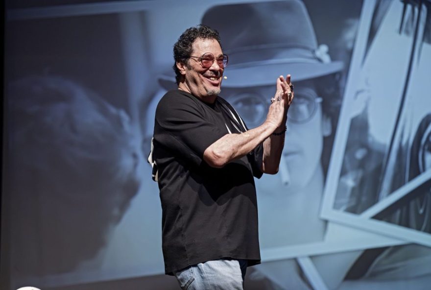 walter-casagrande-jr.-estreia-no-teatro-com-o-monologo-22na-marca-do-penalti22-no-festival-de-curitiba walter-casagrande-jr.-estreia-no-teatro-com-o-monologo-22na-marca-do-penalti22-no-festival-de-curitiba