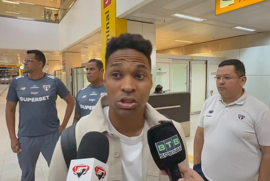 wendell-chega-ao-brasil-para-assinar-com-o-sao-paulo3A-orgulho-de-vestir-a-camisa-tricolor