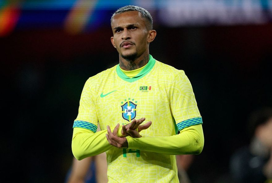 wesley-brilha-em-vitoria-do-brasil3A-concorrencia-na-lateral-direita-e-foco-na-libertadores