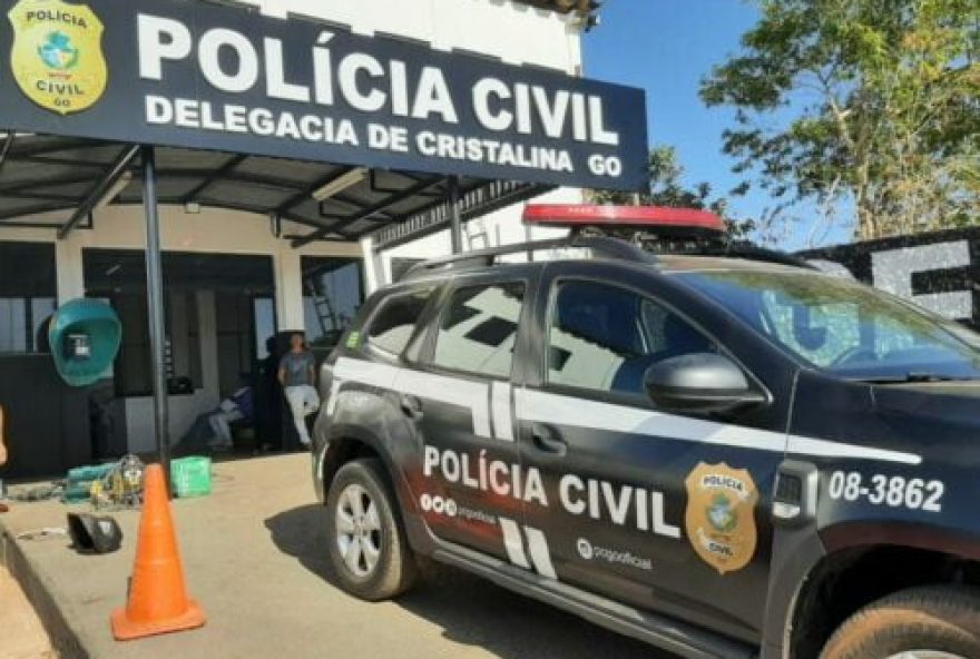 Após a Polícia Civil (PC) iniciar as investigações do caso, foram revelados indícios de que a mulher não cometeu suicidio e que o homem e o próprio companheiro foi quem matou a mulher
Foto Reprodução/Polícia Civil