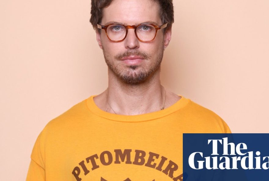 why-the-vintage-yellow-t-shirt-from-a-hit-movie-is-a-must-have-for-brazilian-progressives