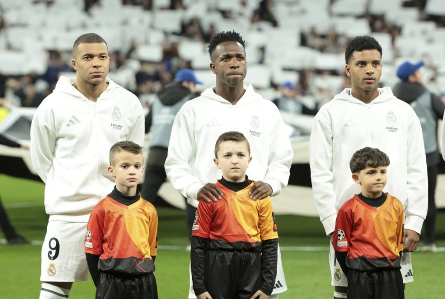 xabi-alonso-nao-descarta-trio-com-vini-jr.2C-rodrygo-e-mbappe-no-real-madrid