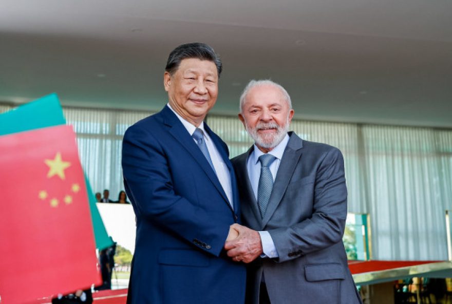 xi-jinping-pede-maior-coordenacao-com-brasil-em-ligacao-com-lula-em-cenario-internacional-instavel xi-jinping-pede-maior-coordenacao-com-brasil-em-ligacao-com-lula-em-cenario-internacional-instavel