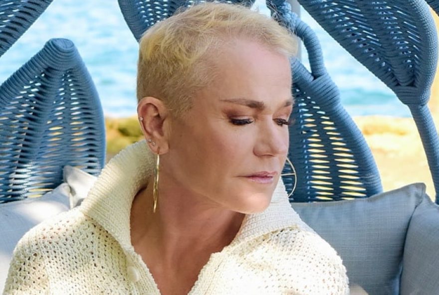 xuxa-revela-transplante-capilar-e-inspira-mulheres-com-alopecia