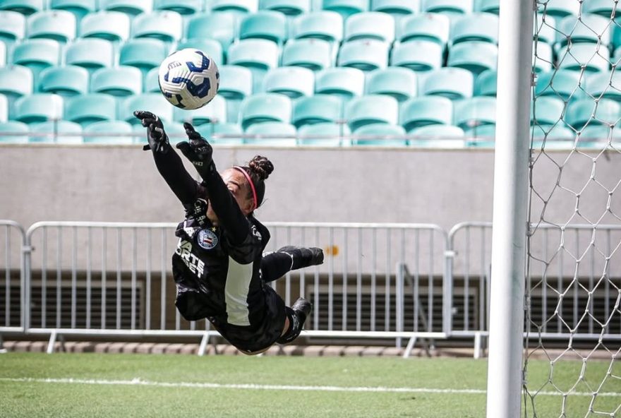 yanne3A-a-zagueira-que-virou-goleira-e-brilha-no-bahia-no-brasileirao-feminino