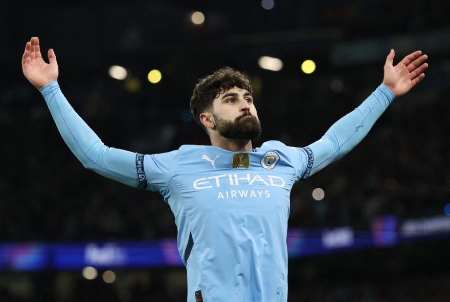 zagueiro-do-manchester-city-revela-quase-troca-pelo-basquete3A-22nao-era-feliz22-inspiracao-e-superacao-na-trajetoria-esportiva zagueiro-do-manchester-city-revela-quase-troca-pelo-basquete3A-22nao-era-feliz22-inspiracao-e-superacao-na-trajetoria-esportiva