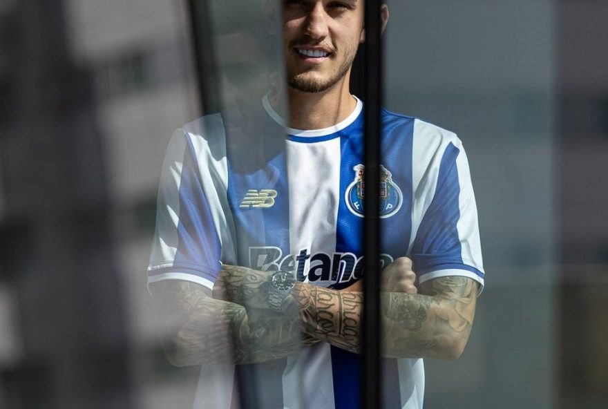 zagueiro-lipe-silva-e-adquirido-em-definitivo-pelo-porto3A-jovem-talento-reforca-defesa-com-contrato-ate-2029