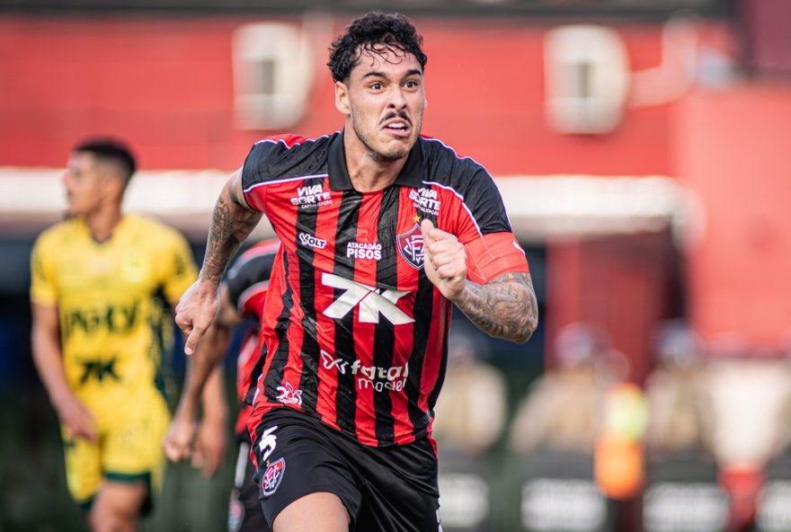 zagueiro-lucas-halter-acerta-com-houston-dynamo-por-5-temporadas-vitoria-recebe-22taxa-de-vitrine22 zagueiro-lucas-halter-acerta-com-houston-dynamo-por-5-temporadas-vitoria-recebe-22taxa-de-vitrine22